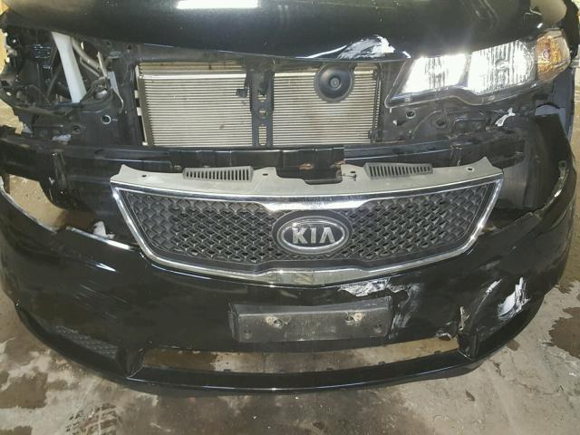 KNAFU4A20A5107413 - 2010 KIA FORTE EX BLACK photo 9