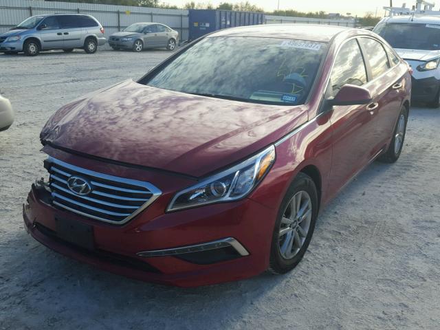 5NPE24AF3FH223512 - 2015 HYUNDAI SONATA SE RED photo 2