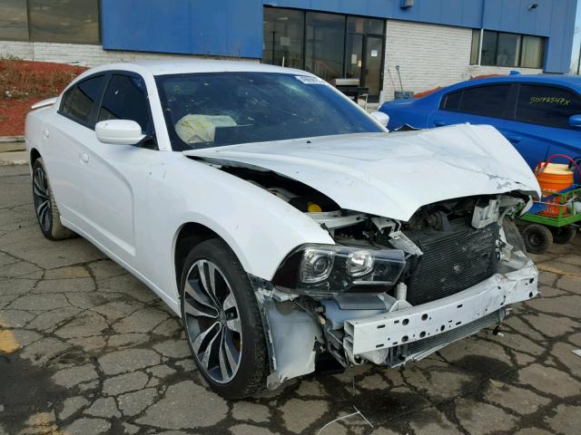 2C3CDXCT7EH220582 - 2014 DODGE CHARGER R/ WHITE photo 1