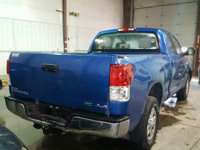 5TFUW5F11AX103708 - 2010 TOYOTA TUNDRA DOU BLUE photo 4