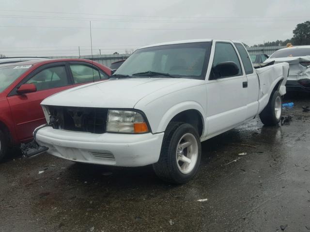 1GTCS1958Y8266018 - 2000 GMC SONOMA WHITE photo 2