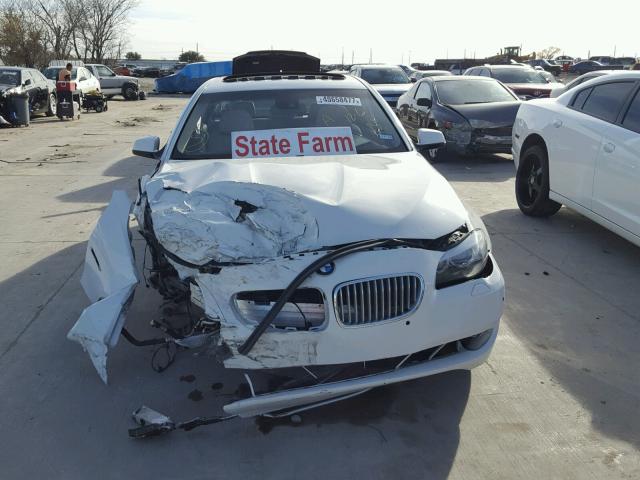WBAFR9C5XBC617612 - 2011 BMW 550 I WHITE photo 9