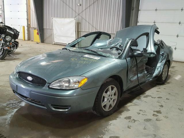 1FAFP53U85A242219 - 2005 FORD TAURUS SE GREEN photo 2