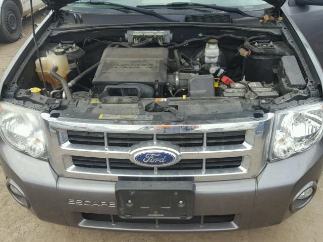 1FMCU0DG1AKC81784 - 2010 FORD ESCAPE XLT GRAY photo 7