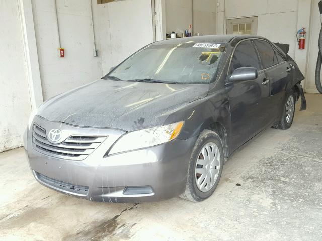 4T4BE46K18R043505 - 2008 TOYOTA CAMRY CE GRAY photo 2