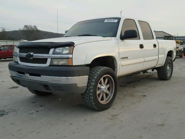 1GCHK23U43F147818 - 2003 CHEVROLET SILVERADO WHITE photo 2