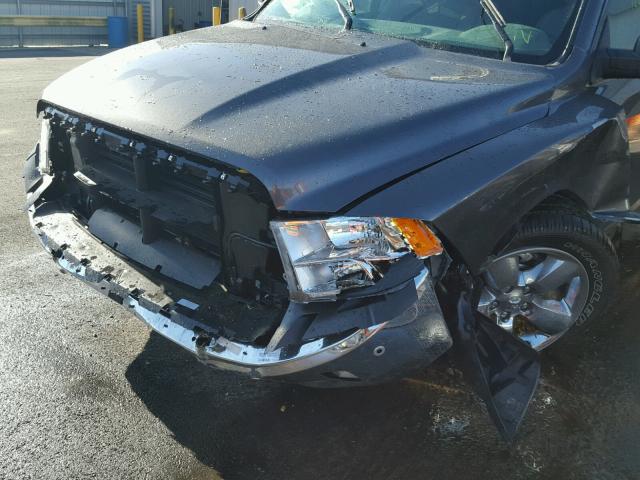 1C6RR7GT8JS153065 - 2018 RAM 1500 SLT GRAY photo 9