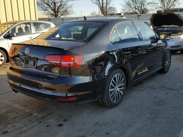 3VWD17AJ5HM302551 - 2017 VOLKSWAGEN JETTA SPOR BLACK photo 4