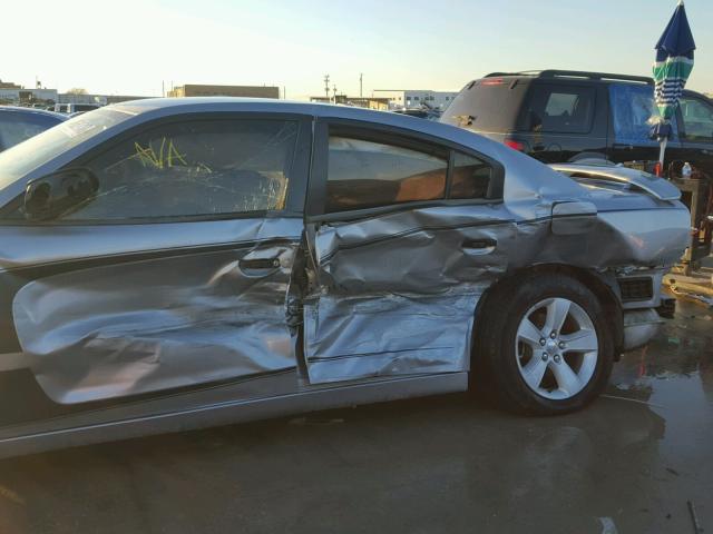 2C3CDXBG5DH666409 - 2013 DODGE CHARGER SE SILVER photo 10