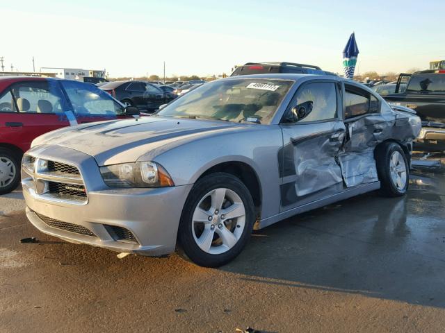 2C3CDXBG5DH666409 - 2013 DODGE CHARGER SE SILVER photo 2