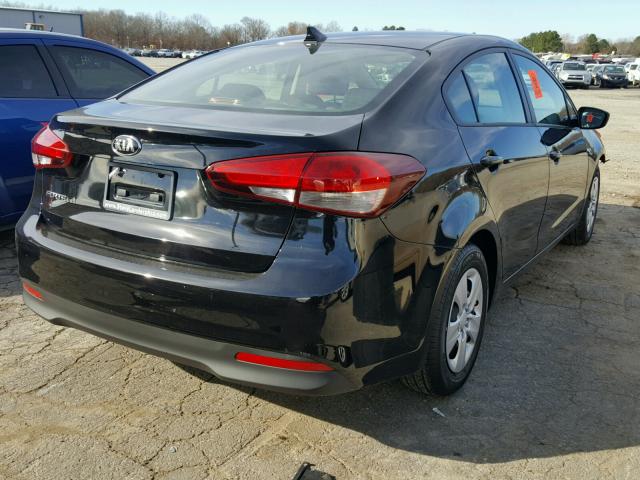 3KPFK4A70HE098909 - 2017 KIA FORTE LX BLACK photo 4