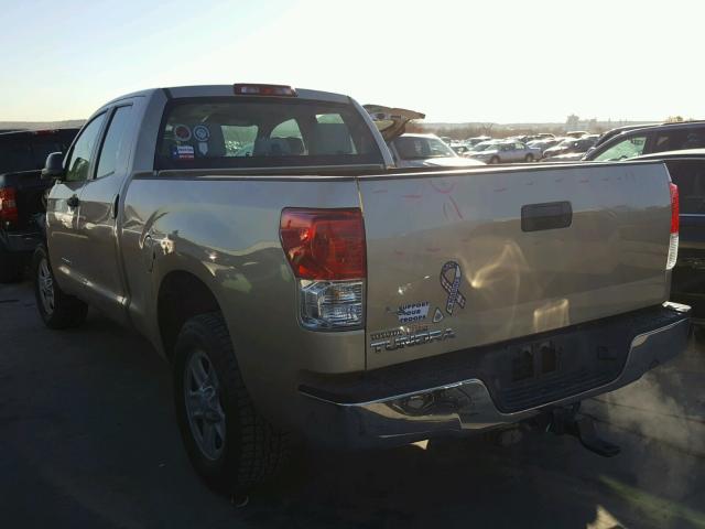 5TFRM5F16AX017953 - 2010 TOYOTA TUNDRA DOU GOLD photo 3