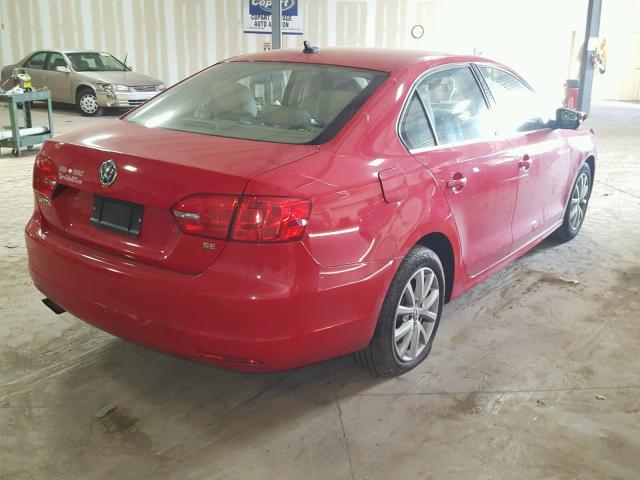 3VWD17AJ6EM394054 - 2014 VOLKSWAGEN JETTA SE RED photo 4