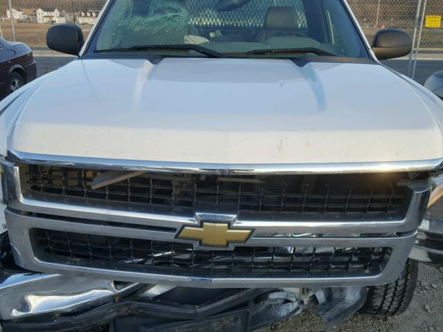 1GCHC24K27E554705 - 2007 CHEVROLET SILVERADO WHITE photo 7