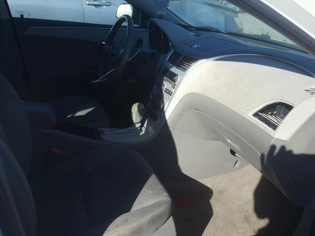 1G1ZA5EUXBF343842 - 2011 CHEVROLET MALIBU LS WHITE photo 5