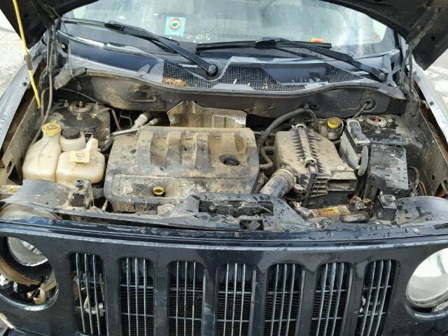 1J8FF28W58D504568 - 2008 JEEP PATRIOT SP BLACK photo 7