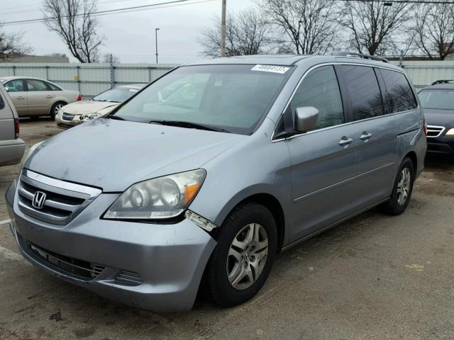 5FNRL38605B066775 - 2005 HONDA ODYSSEY EX SILVER photo 2