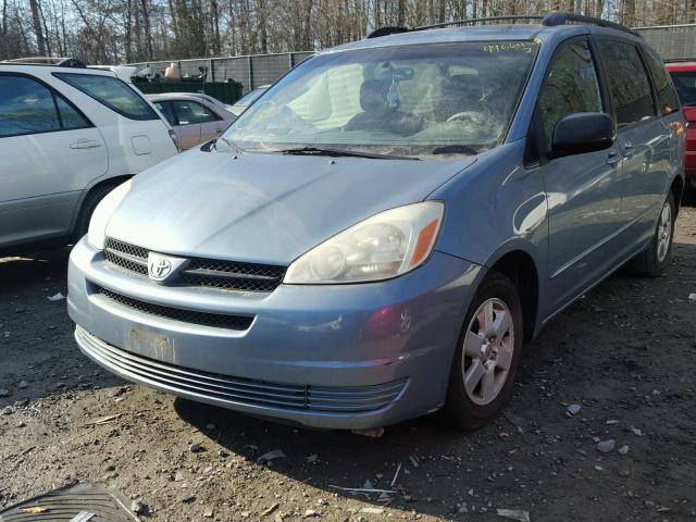 5TDZA23C95S382877 - 2005 TOYOTA SIENNA CE BLUE photo 2