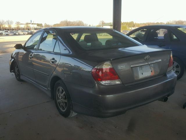 4T1BE32K35U624168 - 2005 TOYOTA CAMRY LE GRAY photo 3