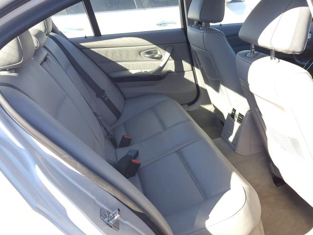 WBAVD13546KV08506 - 2006 BMW 325XI Argent photo 6
