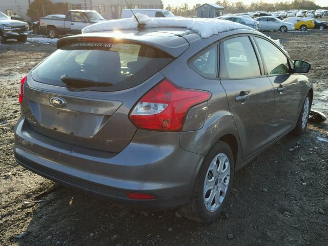 1FAHP3K22CL224202 - 2012 FORD FOCUS SE GRAY photo 4