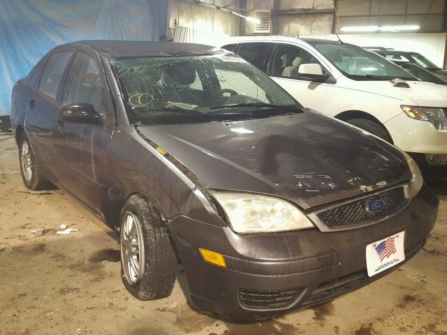 1FAFP34N76W207851 - 2006 FORD FOCUS ZX4 GRAY photo 1