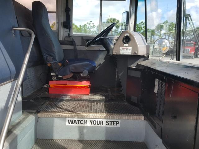 4DRBJAAN93A957145 - 2003 IC CORPORATION 3000 黄色 照片 5