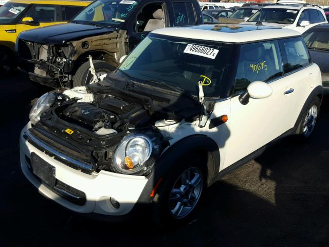 WMWSU3C51CT255651 - 2012 MINI COOPER WHITE photo 2