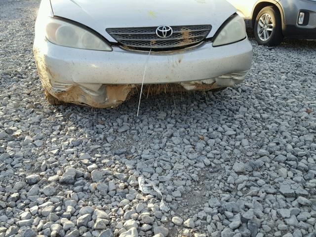 4T1BE32K72U620328 - 2002 TOYOTA CAMRY LE SILVER photo 9