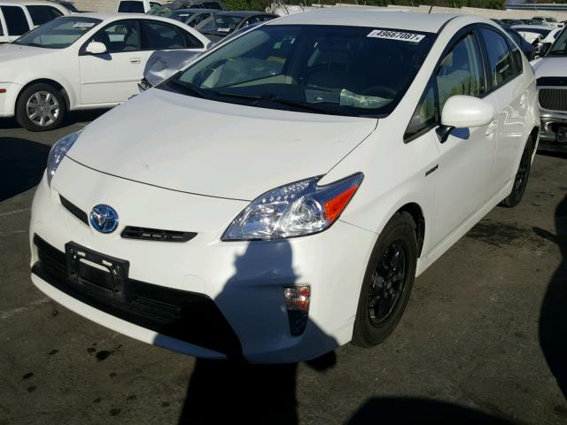 JTDKN3DU2D5606787 - 2013 TOYOTA PRIUS WHITE photo 2