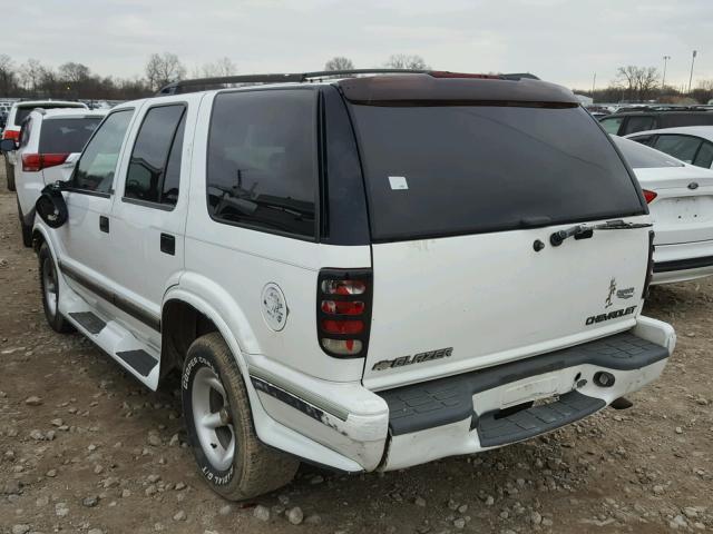 1GNCS13W4T2277621 - 1996 CHEVROLET BLAZER WHITE photo 3