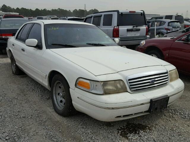 2FAFP73W9WX158772 - 1998 FORD CROWN VICT WHITE photo 1