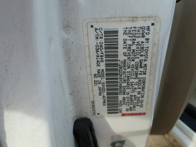 JT2BG22K8Y0486950 - 2000 TOYOTA CAMRY CE WHITE photo 10