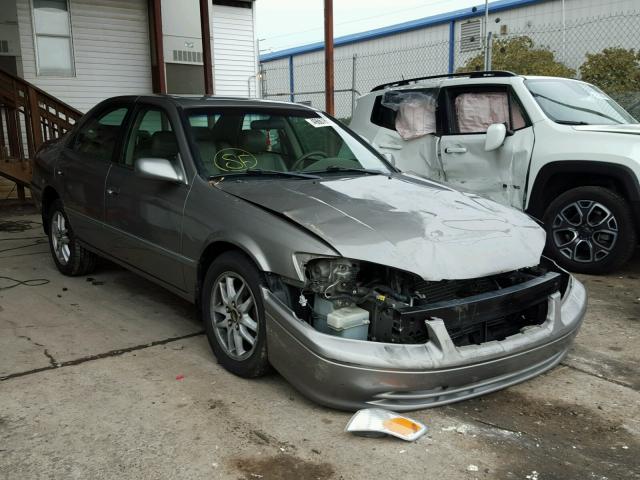 4T1BF28K0YU092364 - 2000 TOYOTA CAMRY LE GRAY photo 1