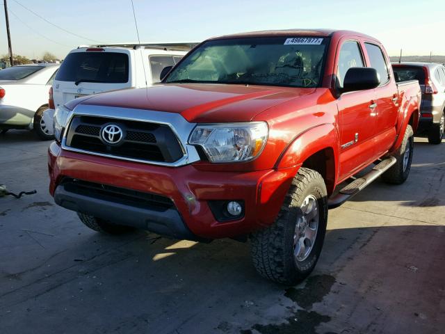 3TMLU4EN2CM086555 - 2012 TOYOTA TACOMA DOU RED photo 2