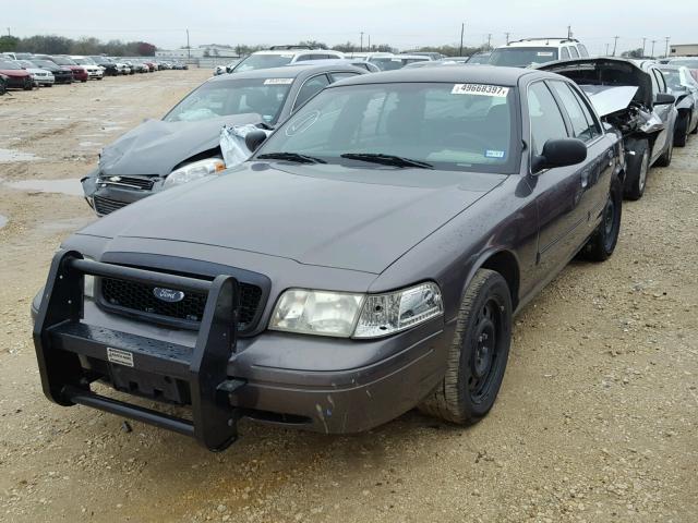 2FABP7BVXAX110097 - 2010 FORD CROWN VICT GRAY photo 2