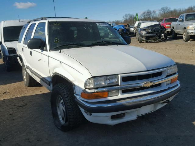 1GNDT13W8Y2375740 - 2000 CHEVROLET BLAZER WHITE photo 1