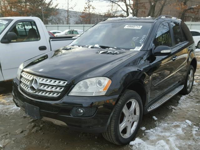 4JGBB75E96A029527 - 2006 MERCEDES-BENZ ML 500 BLACK photo 2