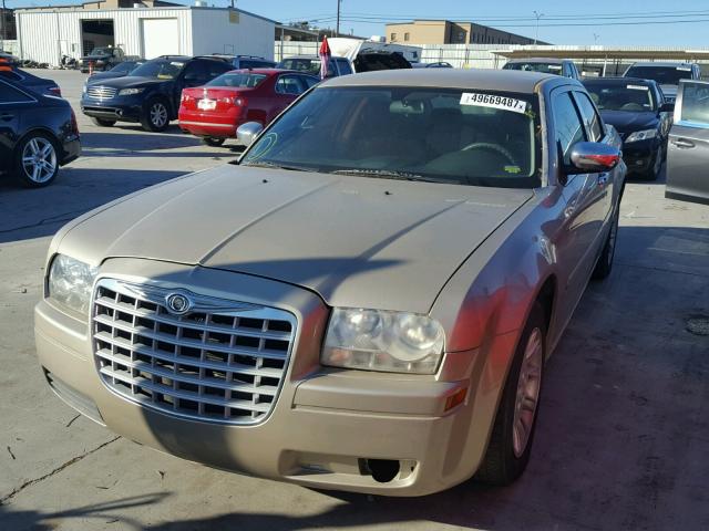 2C3KA43R26H243664 - 2006 CHRYSLER 300 SILVER photo 2