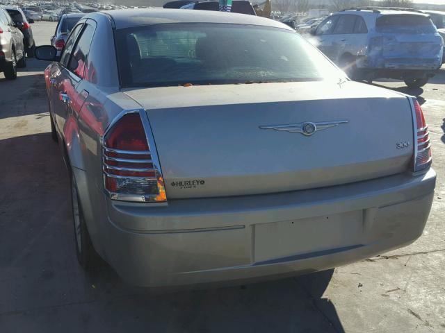 2C3KA43R26H243664 - 2006 CHRYSLER 300 SILVER photo 3