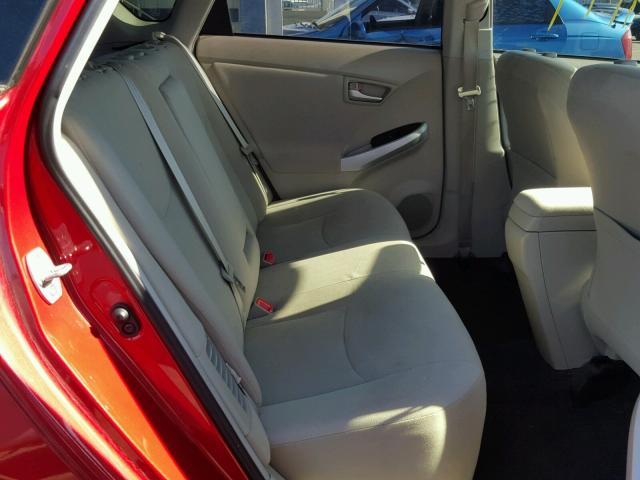 JTDKN3DU7D5698141 - 2013 TOYOTA PRIUS 红色 照片 6
