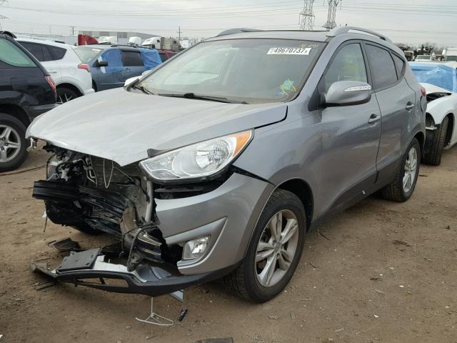 KM8JU3AC8DU774333 - 2013 HYUNDAI TUCSON GLS GRAY photo 2