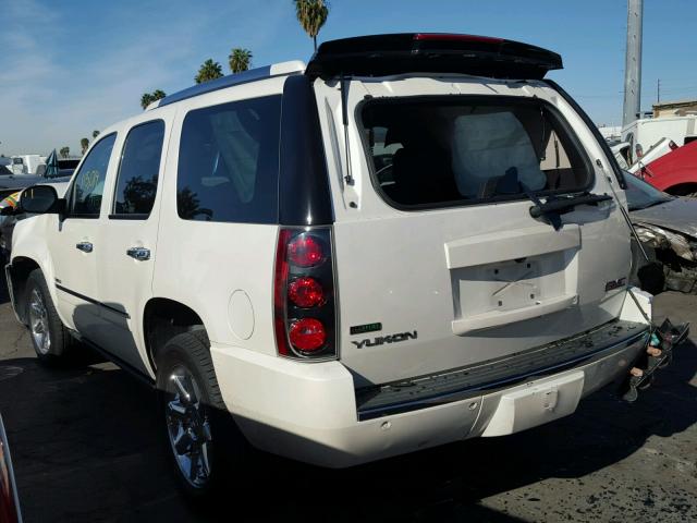 1GKS2EEF7BR121169 - 2011 GMC YUKON DENA CREAM photo 3