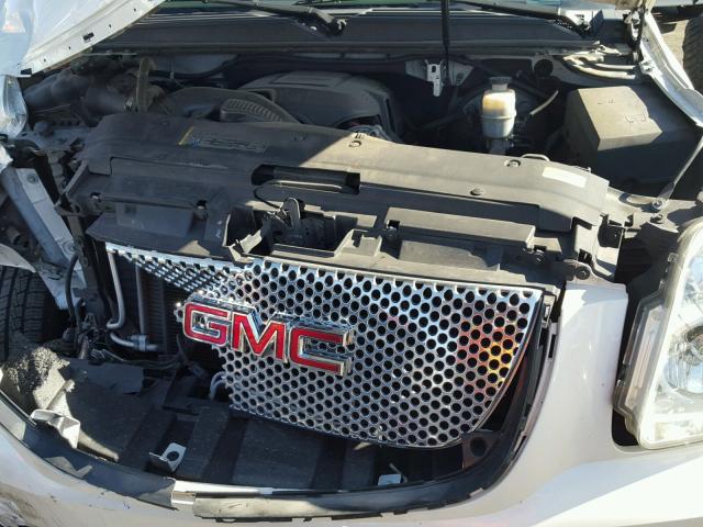 1GKS2EEF7BR121169 - 2011 GMC YUKON DENA CREAM photo 7