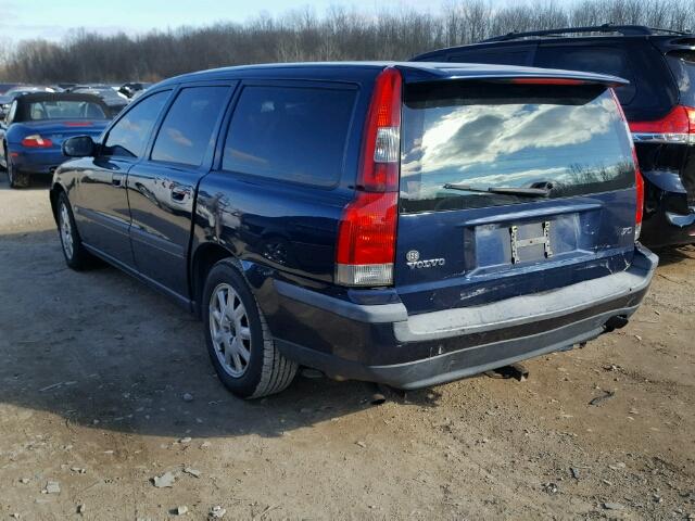 YV1SW61R121185545 - 2002 VOLVO V70 BLUE photo 3