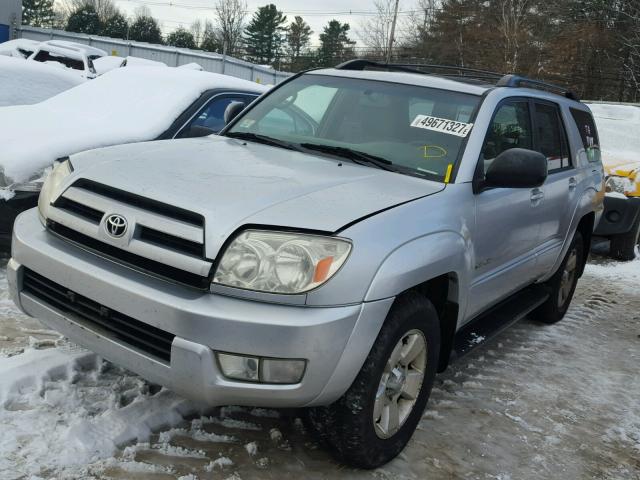 JTEBU14R848016929 - 2004 TOYOTA 4RUNNER SR SILVER photo 2