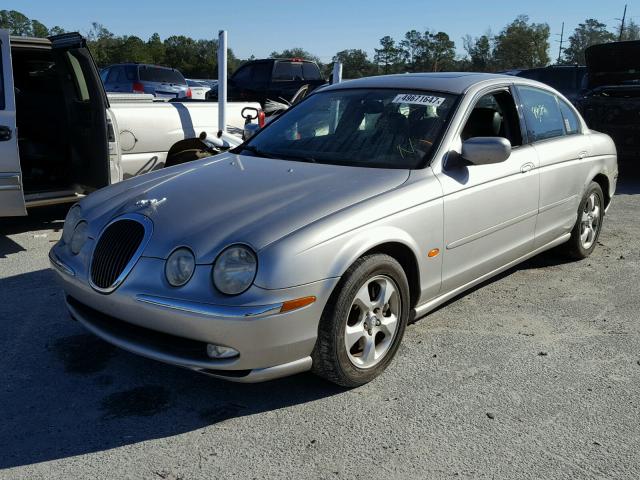 SAJDA01C3YFL09625 - 2000 JAGUAR S-TYPE SILVER photo 2