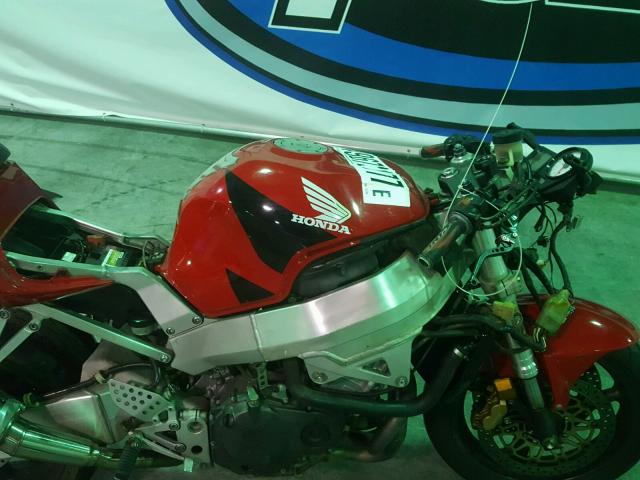 JH2SC44091M101198 - 2001 HONDA CBR900 RR RED photo 5