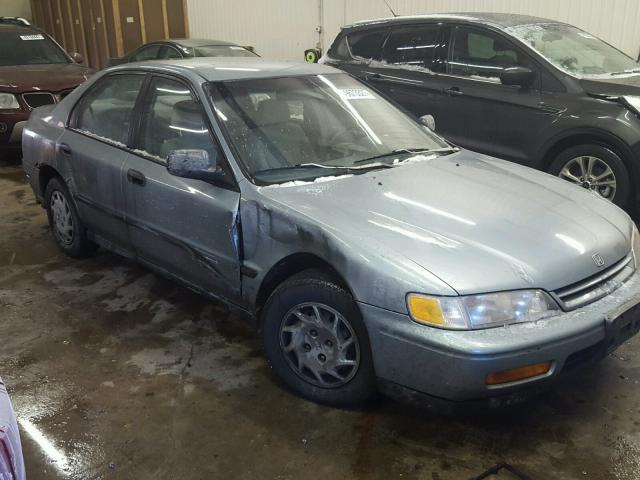 1HGCD5517RA109774 - 1994 HONDA ACCORD DX BLUE photo 1