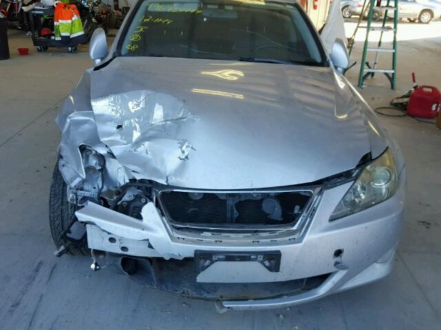 JTHCK262775009320 - 2007 LEXUS IS 250 SILVER photo 7